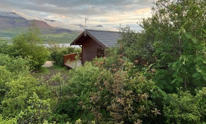 Skorradalshreppur Cabaña | Vrbo Property