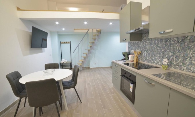 Quartiere XXIII Alessandrino Apartamento | Vrbo Property