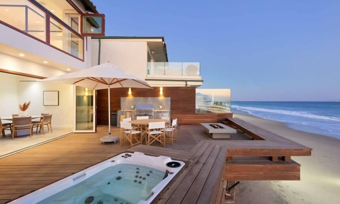 Eastern Malibu Casa | Vue de Reves by Stay Awhile Villas