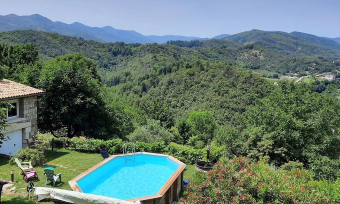 Chirols Casa | Vue Imprenable, Piscine Privée, à Proximité de Sentiers de Randonnées, au Calme