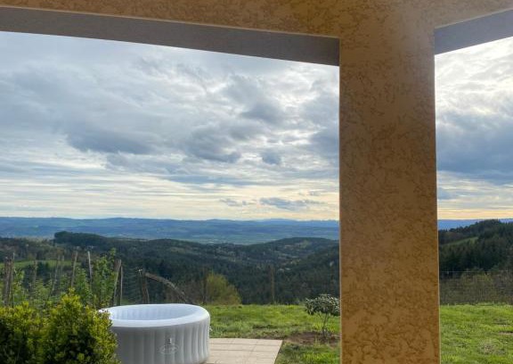 Auzon Communaute Casa | Vue panoramique & jacuzzi privé