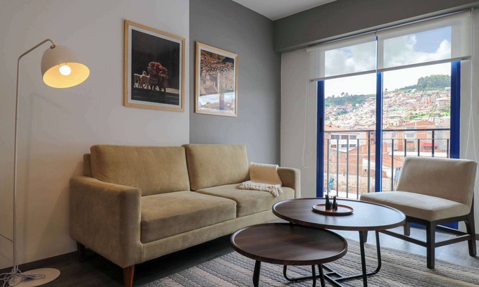 Cusco Historic Center Apartamento | w* | Awesome 2BR w/ Perfect Balcony in Cusco