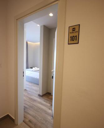 Borsh Hotel | W Cika Hotel