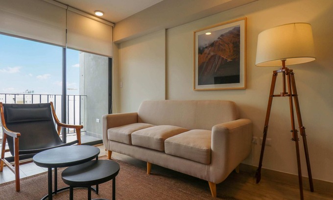 Santa Cruz Apartamento | w* | Impressive 2BR with balcony in Miraflores