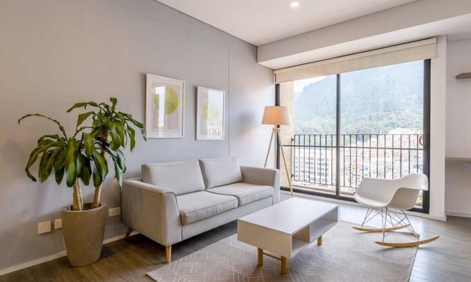 Centro International Apartamento | w* | Stunning Loft with Balcony in Centro