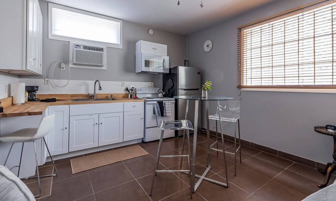West University Apartamento | W University 2 Walk to U of A, 4th Ave & Downtown