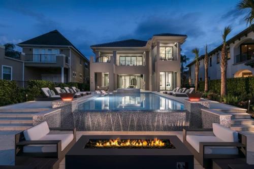 Reunion Casa | W400J - Luxury Modern Mansion with Basketball Court at Reunion