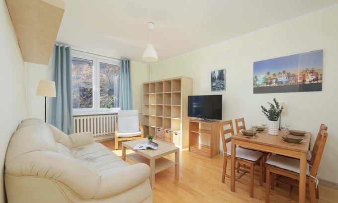 Muranow Apartamento | Wałowa 4 | Apartment with Balcony | Downtown