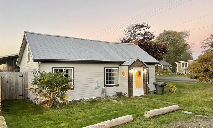 Ocean Park Casa | Waddle on Inn-Ocean Park Cottage