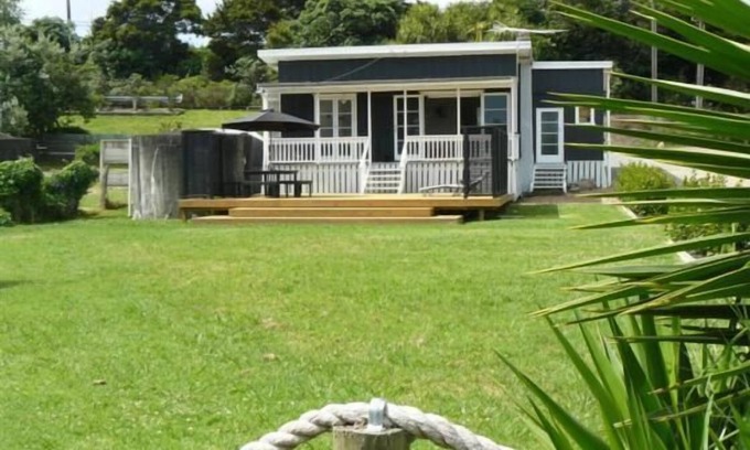 Surfdale Casa | Waiheke Wonder - 20 pasos a través del parque a la playa