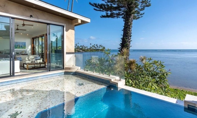 Waialae Iki Ridge Casa | Wailupe Seaside 6BR by Gather: Beachfront w/ Luxury Guest House