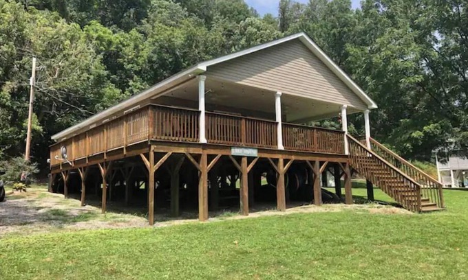 Draper Casa | Wake and Lake--Waterfront home at the headwaters of Claytor Lake