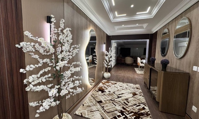 Al-Basatin Apartamento | “Wake up to Nile views and live the luxe life in Lovely 3-bedroom -with AC”