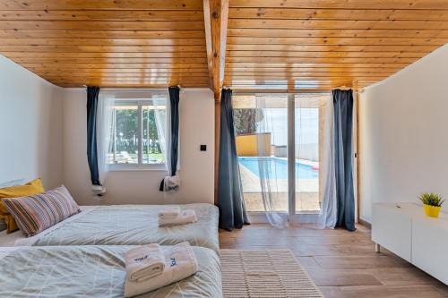 Angeiras Apartamento | Wake up with the Sea Breeze- House with pool AP2