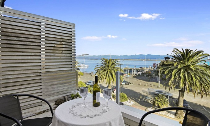 Nelson Cabaña | Wakefield Wonder - Nelson Holiday Apartment