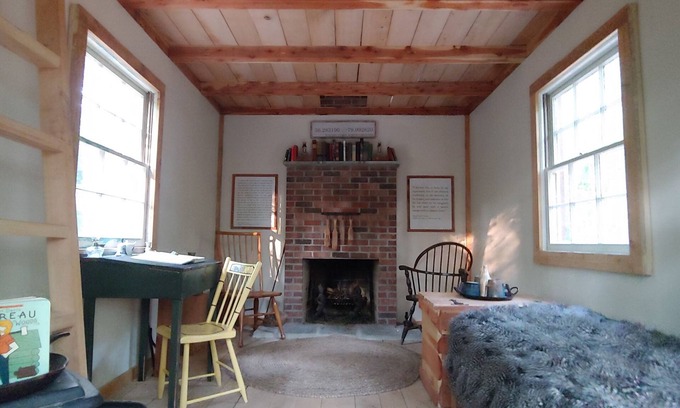 Stokes Cabina | Walden Cabin Experience