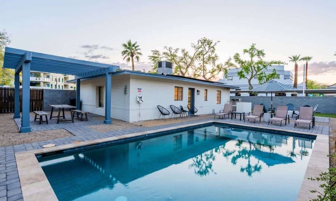 South Scottsdale Casa | Walk 2 Old Town| Sparkling Pool | Fire Pit | Oasis