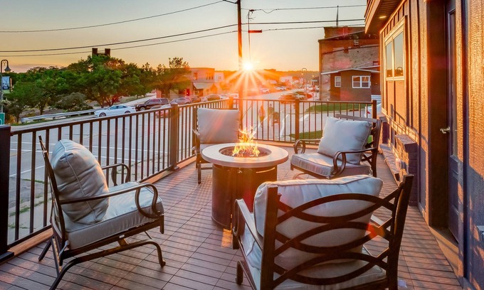 Prescott Condominio | Arcade | Game Rm | Rooftop Patio Overlooking Downtown