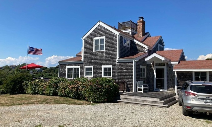 Block Island Casa | Walk everywhere and enjoy nature at this family centric home.