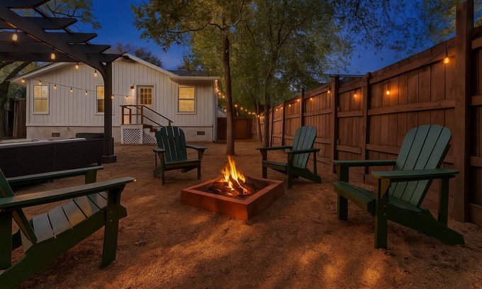Dawson Casa | Chic Home-SoCo 1 block-5min Zilker & LadyBirdLake