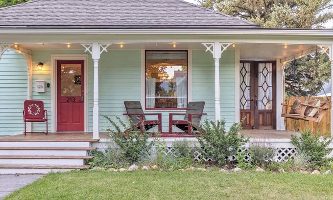 Livingston Casa | Walk to Art, Eats & River