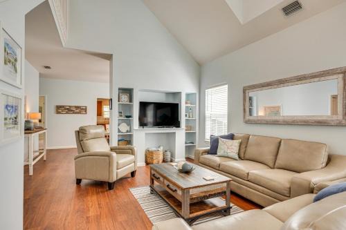 Port St. Joe Casa | Walk to Bay and Dtwn Port St Joe Paradise with Grill!