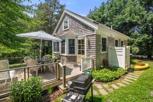 East Orleans Casa | Walk to Beach Close to Town