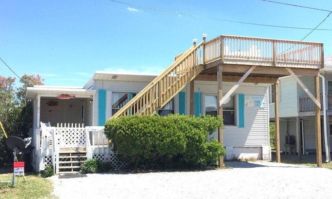 Topsail Beach Cabaña | Myers Cottage, admite mascotas en el corazón de Topsail Beach. Fall Special!