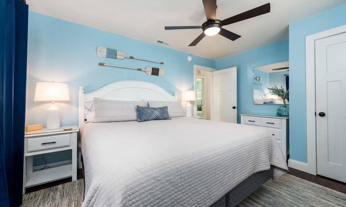 Nags Head Cabaña | Walk to beach - Fire pit - Near dining & shopping