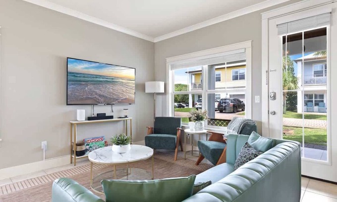 Miramar Beach Casa | Walk to Beach | Golf Cart | Pool | Air Hockey| BBQ