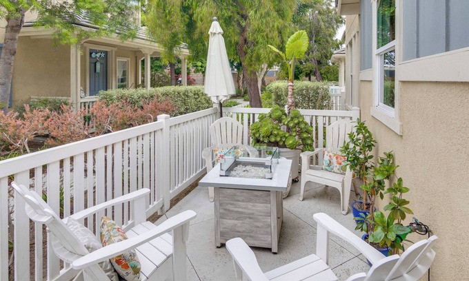 Oxnard Casa | Walk to Beach: Luxe San Buenaventura Villa!