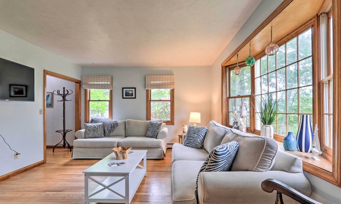 Hyannis Cabaña | Walk to Beach & Main Street: Hyannis Cottage