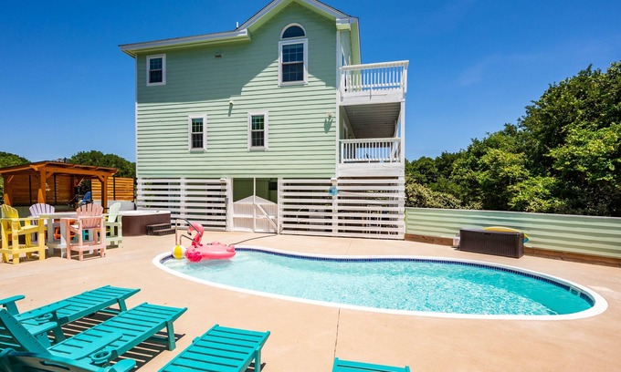Tuckahoe Casa | Walk to Beach, Pool, Hot Tub, Dogs OK, Volleyball