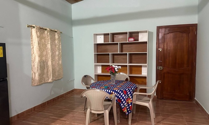Atacames Apartamento | Walk to beach San Carlos, Tonsupa, Ecuador, WiFi, AC Vacation Apartment