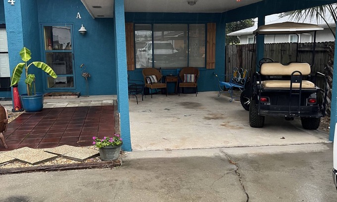 Lower Grand Lagoon Casa | Walk to beach or boat ramp. Great snow bird monthly special.