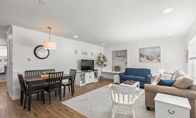 Hyannis Apartamento | ¡NUEVO LISTADO! Captain Gosnold Village - Casa de campo de 2 dormitorios (Unidad 8AB) - A pie de la playa y la calle principal