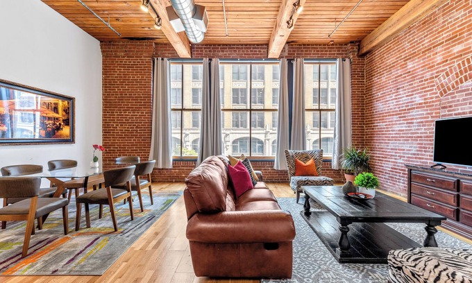 Downtown St. Louis Apartamento | Walk to City Museum & Convention/Events-DWTN 2 Bed Loft