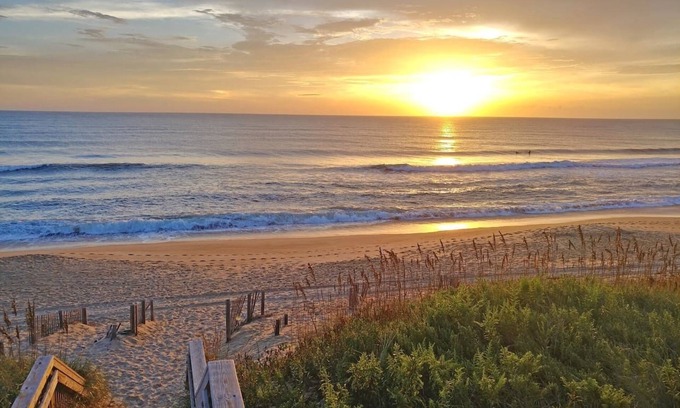 Colington Apartamento | Walk To Coffee, Wine & Bay, OBX Beaches, The Tiny BoHo by The East Coast Host