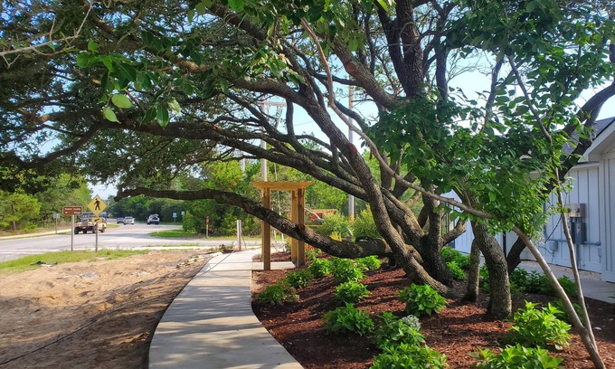 Corolla Condominio | Walk to Corolla Village and the Beach!
