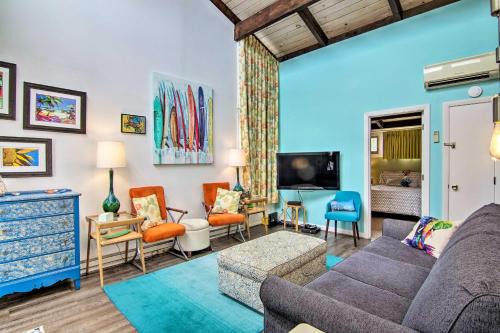 Dewey Beach Apartamento | Walk to Dewey Beach Bright Condo with Balcony!