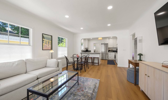 San Luis Obispo Casa | Walk to Downtown SLO-2bed/2bath: Buzzing Bungalow