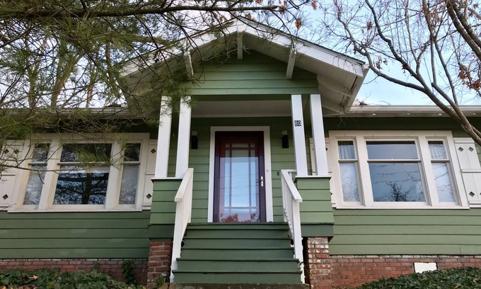 Historic Montford Casa | Camine hasta el centro desde Charming Cottage, en el histórico de Montford por un mínimo de 30 días