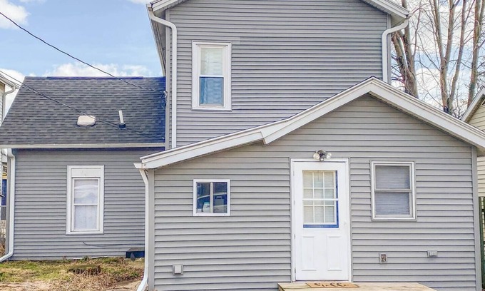 Ottawa Casa | Walk to Downtown Ottawa close to Starved Rock
