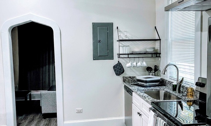 Downtown Apartamento | Walk to Duke Campus! 1 Bedroom in Trinity Park!