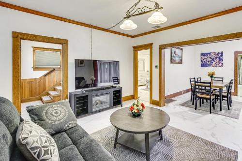 Puyallup Casa | Walk to Eats and Events! Downtown Puyallup Home