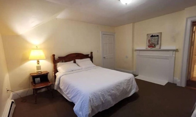 Framingham Apartamento | Walk to FSU, shopping center, separate entrance