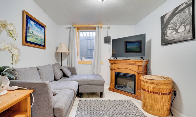 Oak Grove Apartamento | Walk to Lake George: Guest Suite in Oak Grove