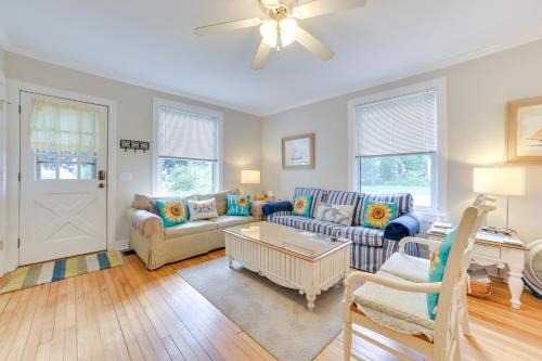 Charlevoix Casa | Walk to Lake Michigan Pet-Friendly Charlevoix Gem