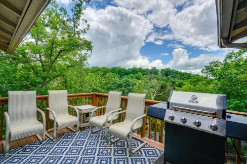 Osage Beach Casa | Walk to Lake Osage Beach Home with Grill!