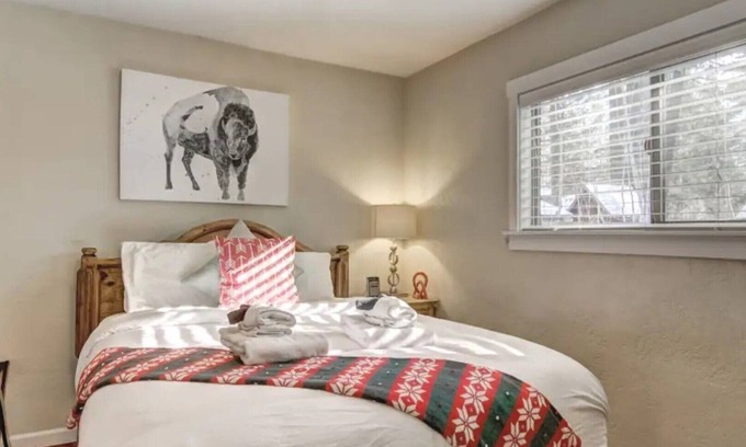 Bijou Park Casa | Walk to Lake Tahoe & shopping/Dining Chic Basecamp